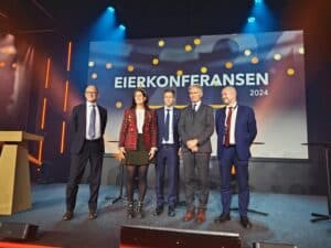 Ole Erik Almlid, NHO, Karoline Gledistch, Family Business Norway, Knut Arild Hareide, Norges Rederiforbund, Sindre Støer, Verdipapirforetakenes forbund og Jørund Rytman fra SMB Norge, var noen av arrangørene for Eierkonferansen 2024.