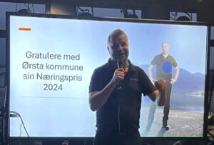 Lars Oscar Øvstegård vant Ørsta kommunes næringspris i 2024.