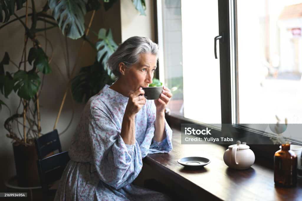 Eldre kvinner sitter igjen som tapere av formuesskatten. Foto: Yuliya Taba (iStock)