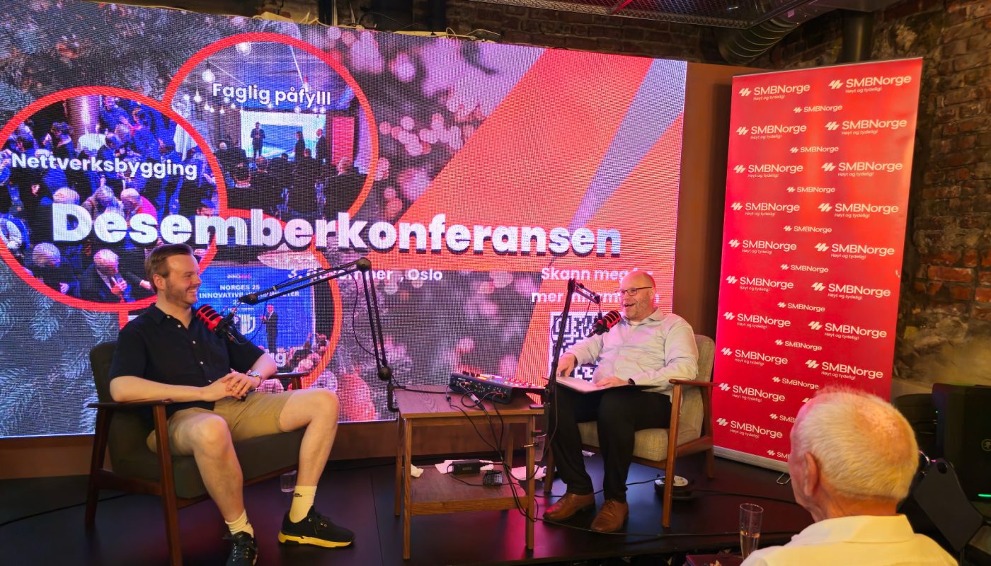 God stemning under live-podcast på FNs internasjonale SMB-dag, med helsepolitisk talsperson på Stortinget for FrP, Kristian Eilertsen, som gjest, og vår podcast-vert, Klaus Jakobsen.
Foto: Sigmund Brodahl
