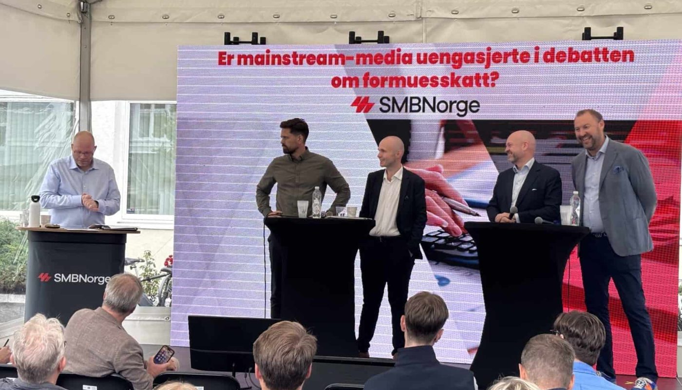 Klaus Jakobsen (møteleder), Alf Gunnar Andersen (Horde), Kristoffer Knutsen (tidligere journalist), Jørund Rytman (SMB Norge) og Eirik Furuseth (Finansco) med flere andre debatterer formuesskatten under Arendalsuka for et par uker siden.
Foto: Ulf Leirstein