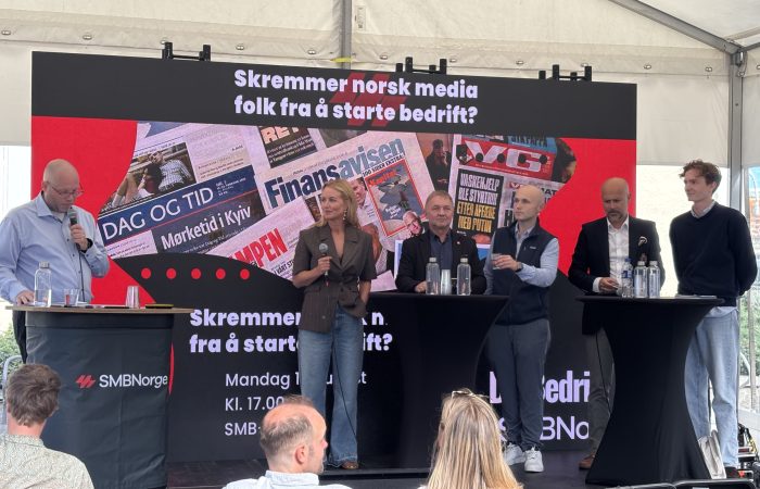 Skremmer norsk media folk fra å starte bedrift? Dette var tema under debatt i Arendalsuka. Nå ute som podcast.
Fra venstre: Klaus Jakobsen (debattleder), Jeanette Dyhre-Kvisvik (Gründer Villoid), Pål Morten Borgli (Stortingsrepresentant FrP), Kristoffer Knutsen (Konsulent, tidligere journalist), Christian Valdes Carter (Divisjonsdirektør Innovasjon Norge), Sivert Leirbakk (2. nestleder Unge Høyre).
Foto: Ulf Leirstein