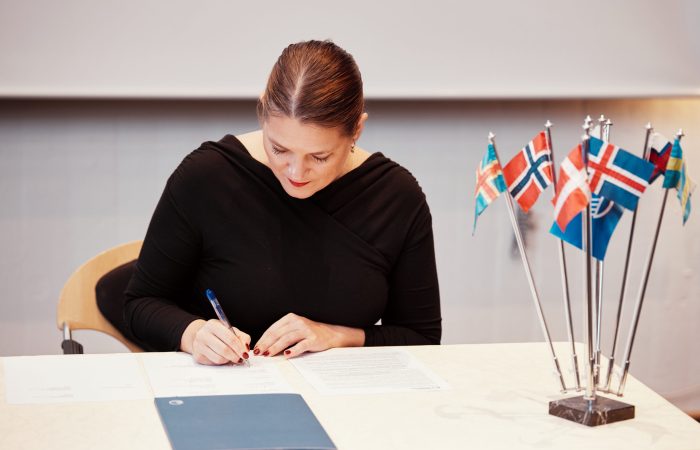 Næringsminister Cecilie Myrseth signerte en fellesnordisk erklæring om styrket nordisk konkurransekraft som en oppfølging av rapporten. Andreas Omvik/norden.org