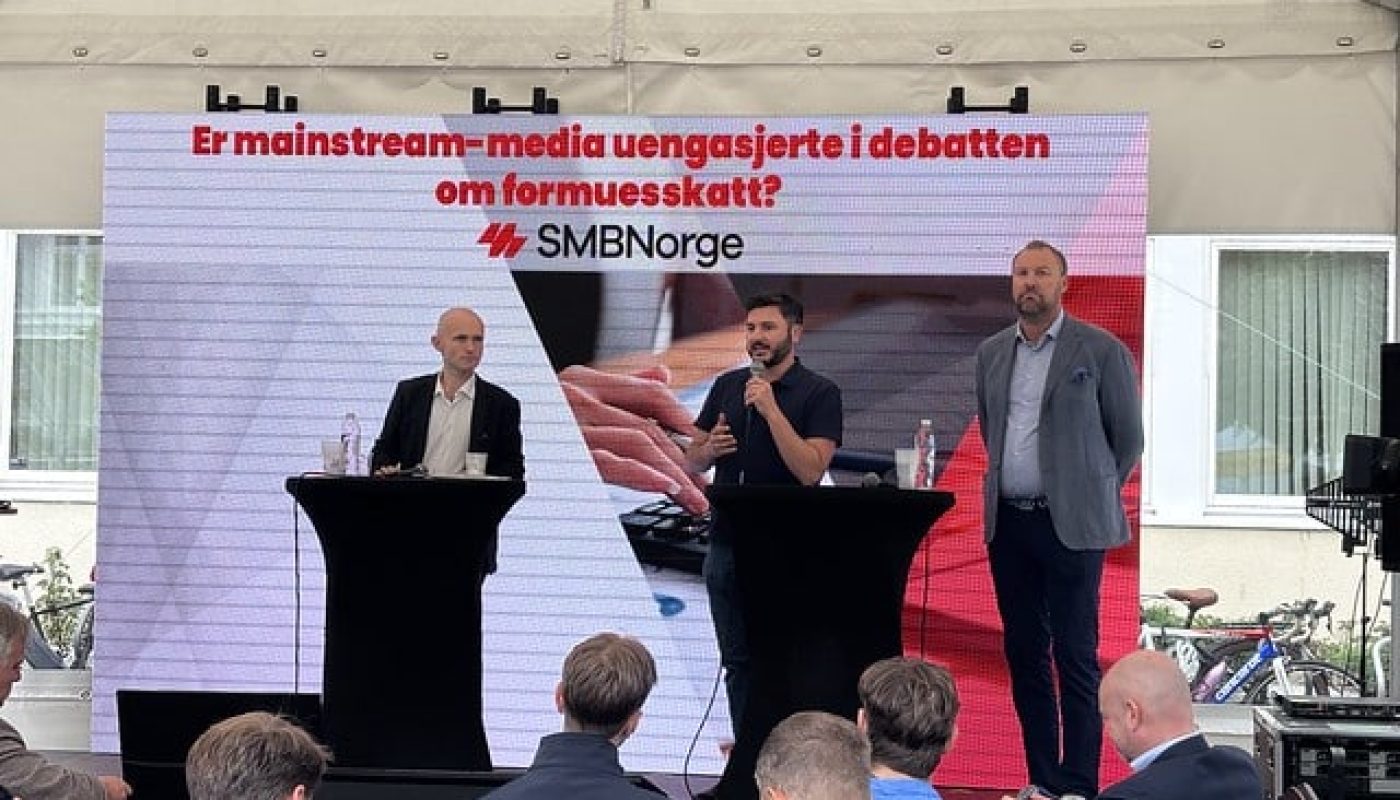 Kristoffer Knutsen, Alexander Ibsen (Nyhetsredaktør Minerva) og Eirik Furuseth under debatt om formuesskatten i Arendalsuka 2025.
Foto: Ulf Leirstein