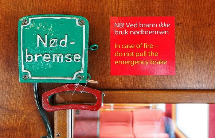 Når et problem i byggebransjen brukes til å banke gjennom et lovforslag som vil påføre alle landets småbedrifter store merkostnader, er det på tide å si STOPP, mener Bedriftsforbundet.