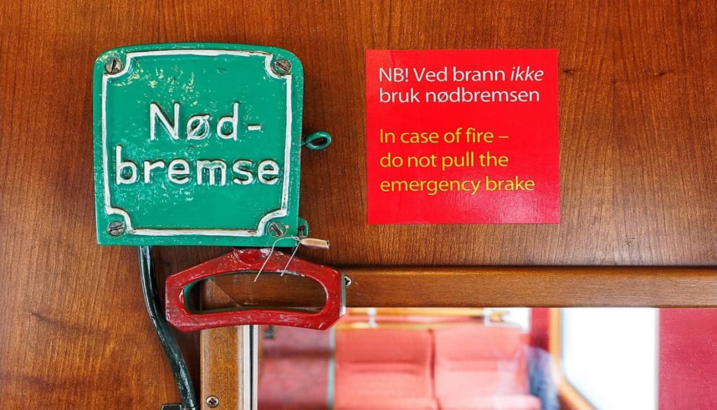 Når et problem i byggebransjen brukes til å banke gjennom et lovforslag som vil påføre alle landets småbedrifter store merkostnader, er det på tide å si STOPP, mener Bedriftsforbundet.