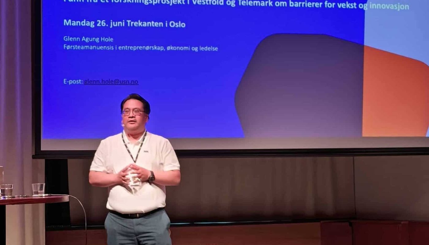 Glenn Agung Hole, under foredrag om formuesskatten i Oslo, juni 2025.
Foto: Klaus Jakobsen