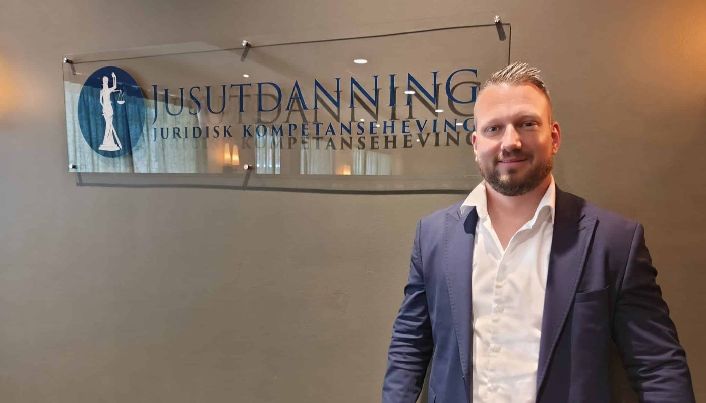 Henrik Sander i Jusutdanning tilbyr ettertraktede jus-kurs, nå ønsker han og å tilby bachelor-grader for sine studenter.
Foto: Klaus Jakobsen