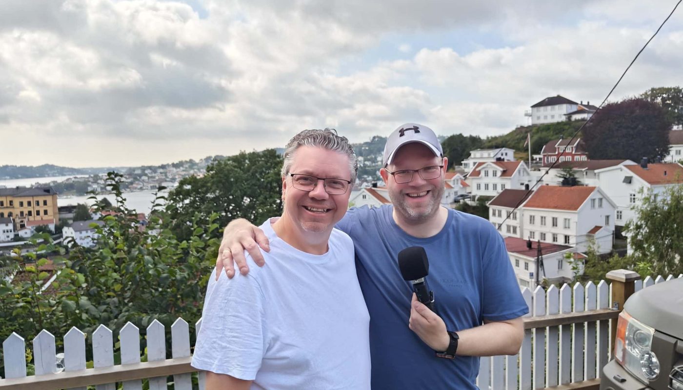 To blide karer, Ulf Leirstein og Klaus Jakobsen oppsummerer Arendalsuka 2025.
Foto: Lars Petter Solås