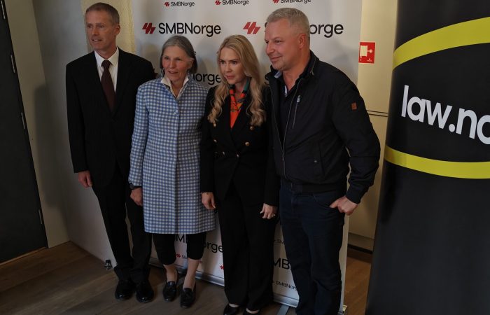 Leif Sandtorv (Law.no), Olaug Brunstad (Brunstad Møbler), Trude Helberg (Law.no) og Lars Oscar Øvstegård, tar kampen mot formuesskatt på arbeidende kapital videre.
Foto: Klaus Jakobsen