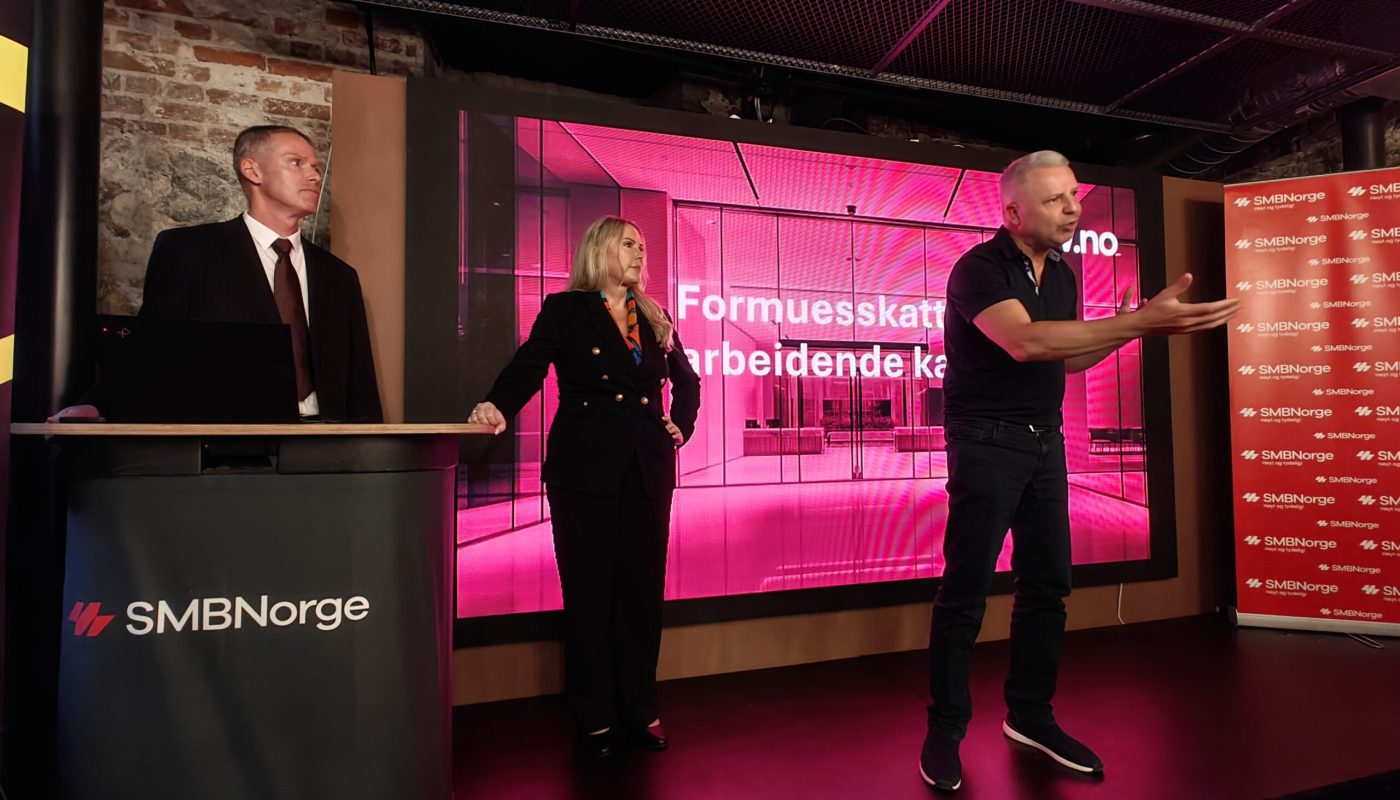 Advokat/partner Leif Sandtorv (Law.no), advokat/partner Trude Helberg (Law.no) og Lars Oscar Øvstegård tar formuesskatt på arbeidende kapital til Menneskerettighetsdomstolen i Strasbourg.
Foto: Klaus Jakobsen