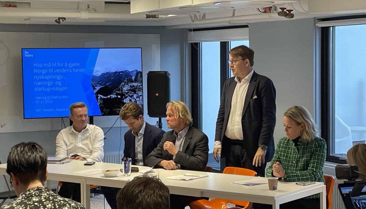 Styreleder i SMB Norge, Karl-Anders Grønland, taler på innspillsmøtet til Høyre, FrP, Venstre og KrF.