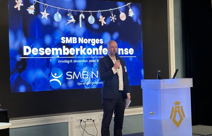 Administrerende direktør i SMB Norge, Jørund H. Rytman, ønsker deltagerne velkommen til Desemberkonferansen.