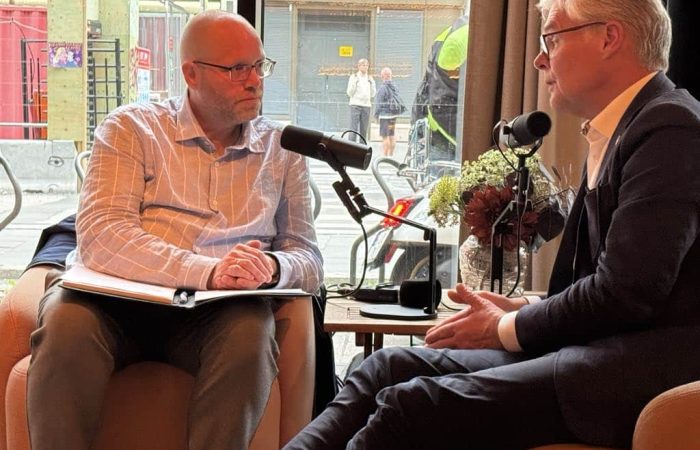 Klaus Jakobsen og Nestleder i Fremskrittspartiet, Hans Andreas Limi i en podcast-prat.
Foto: Gunn Tove Bjørkli