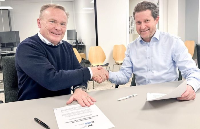 Direktør Odin Johannessen i NSR sammen med direktør Knut Oscar Gilje i NSO. Foto: Næringslivets Sikkerhetsråd