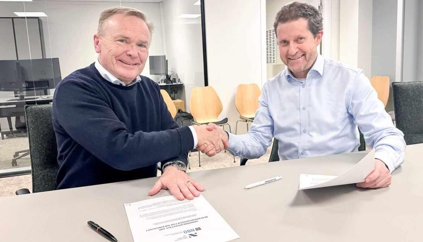 Direktør Odin Johannessen i NSR sammen med direktør Knut Oscar Gilje i NSO. Foto: Næringslivets Sikkerhetsråd