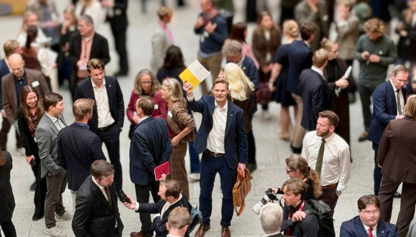 Adm.dir i TEK Norge Øyvind Husby i Vandrehallen på budsjettdagen. TEK Norge