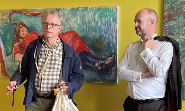 Fv: Petter Olsen og Jørund Rydman under befaring på Ramme Gård